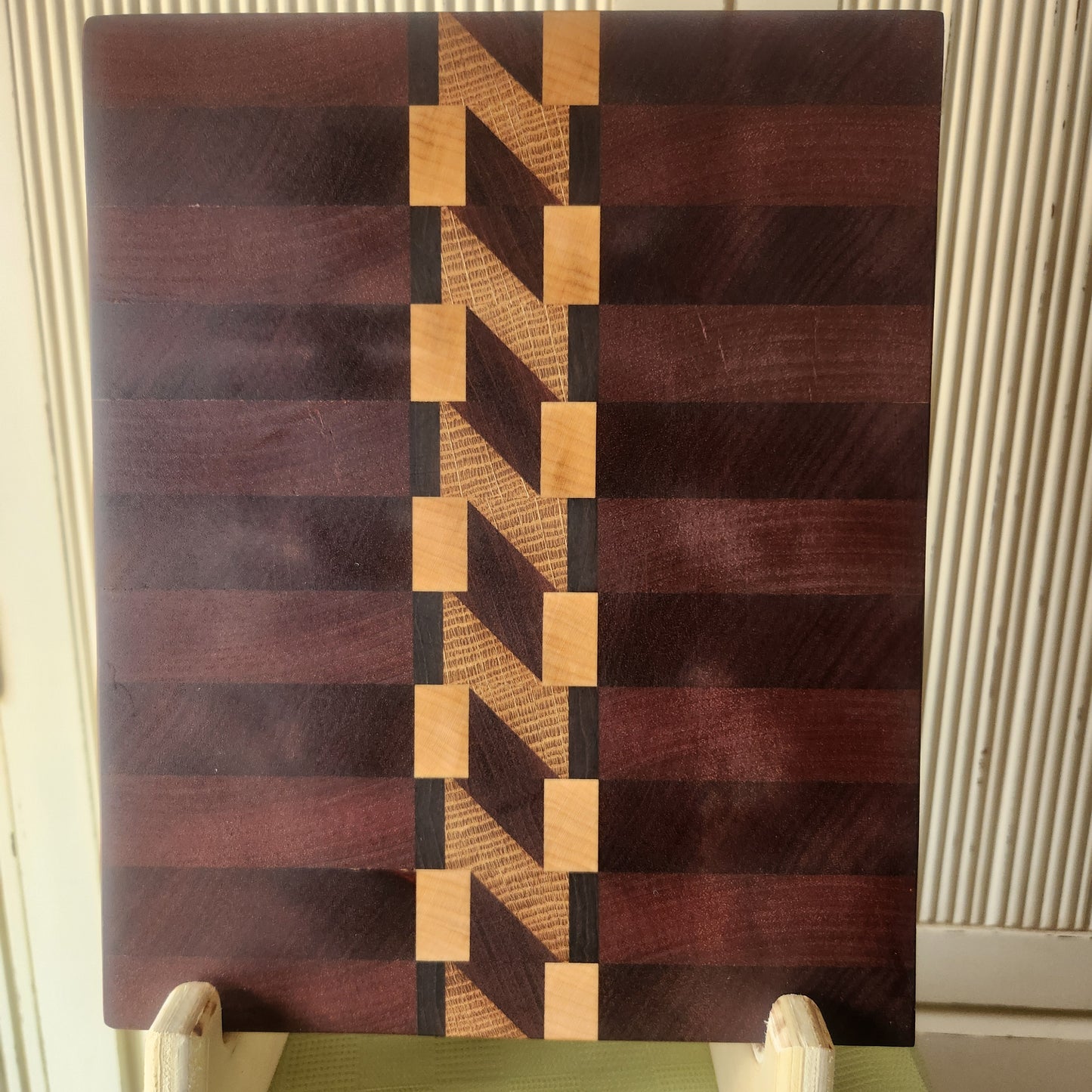Custom pattern wood cutting board